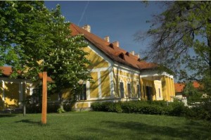 Home Loan Interest Rates Declining - Will New Homeowners Benefit?